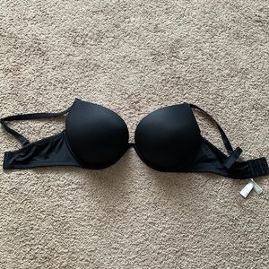 Black Victoria secret super push up bra